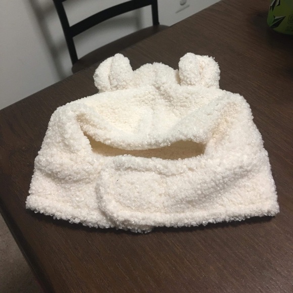 Winter hat 6-12 month - Picture 2 of 2